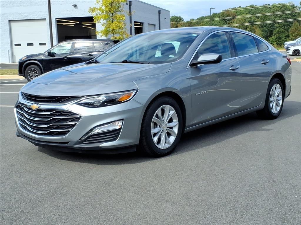 2024 Chevrolet Malibu 1LT photo 2
