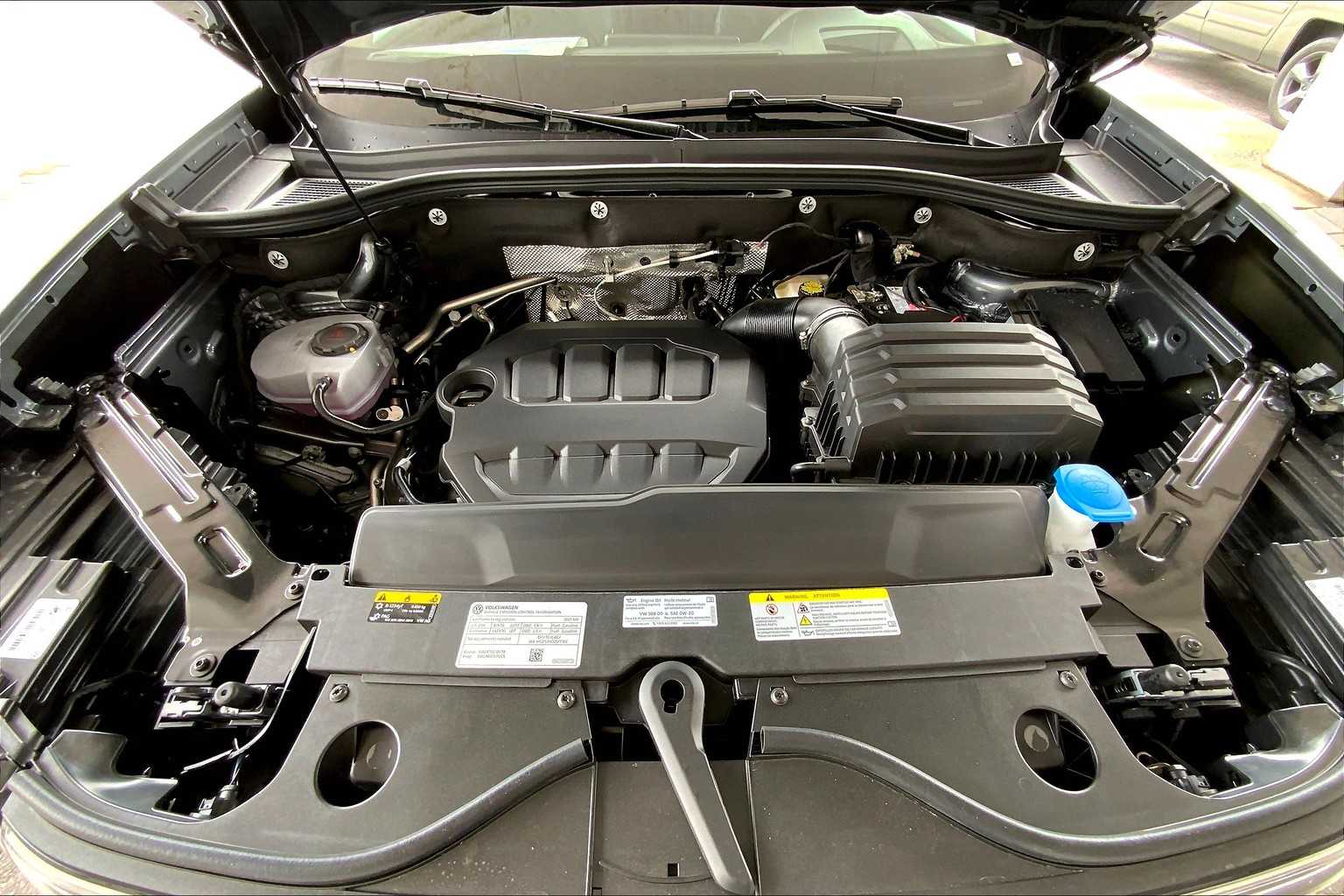 2025 Volkswagen Atlas SEL Premium R-Line photo 15
