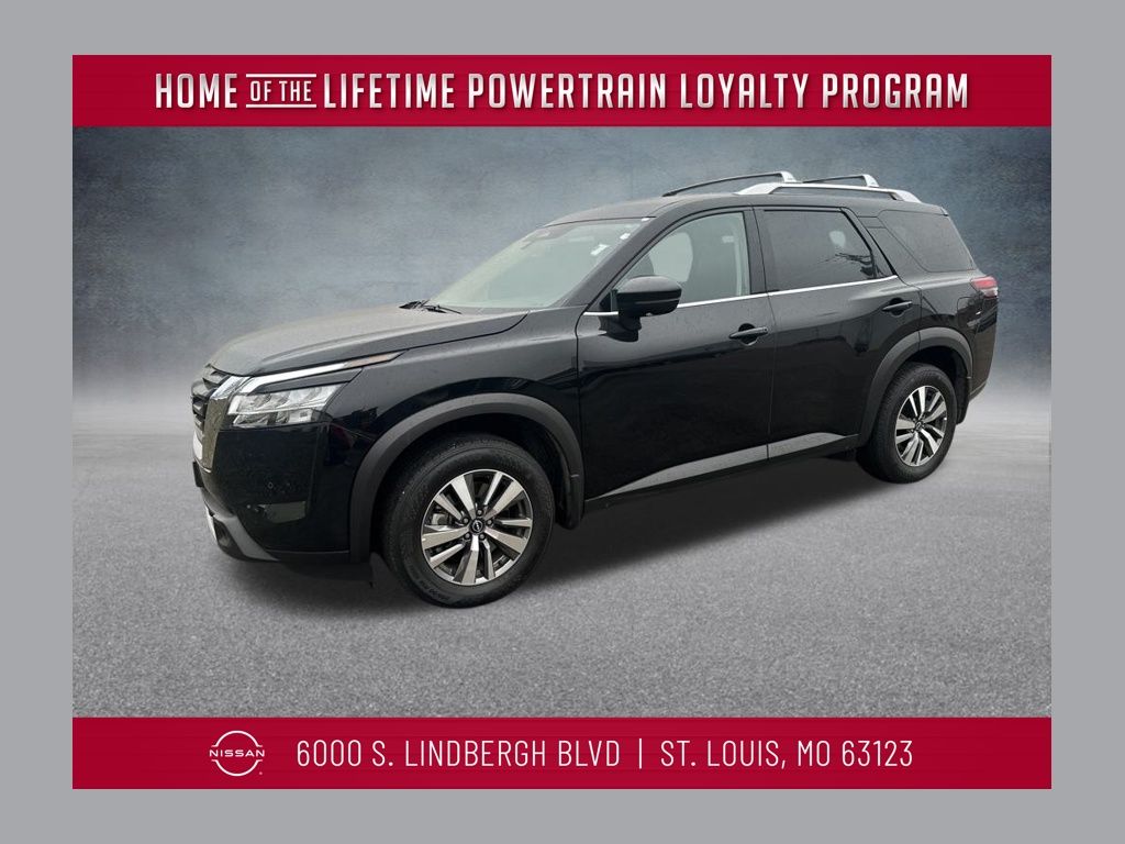 2024 Nissan Pathfinder SL's photo