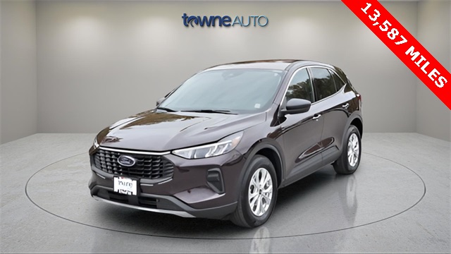 2023 Ford Escape Active's photo