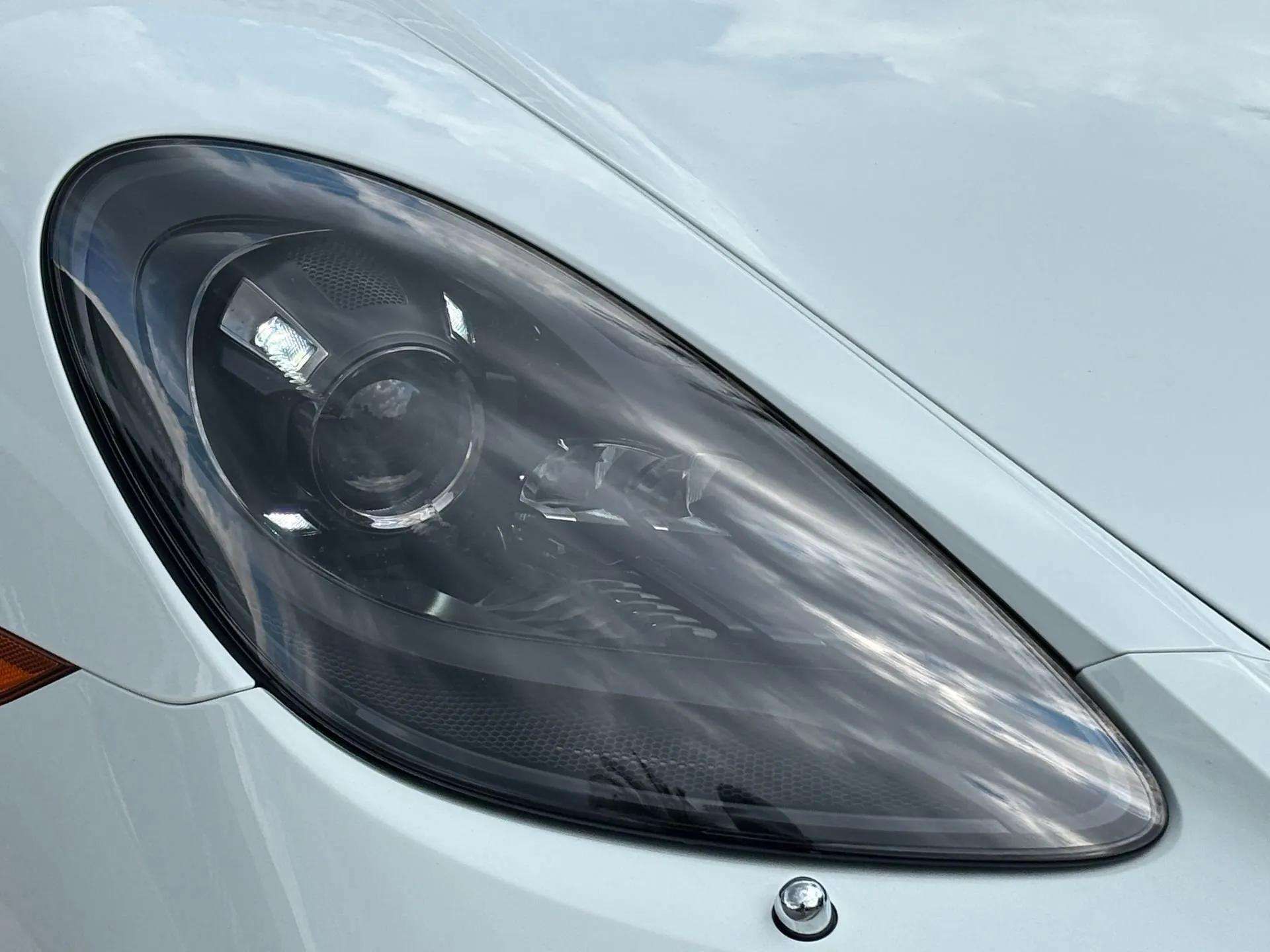 2024 Porsche Boxster S photo 9