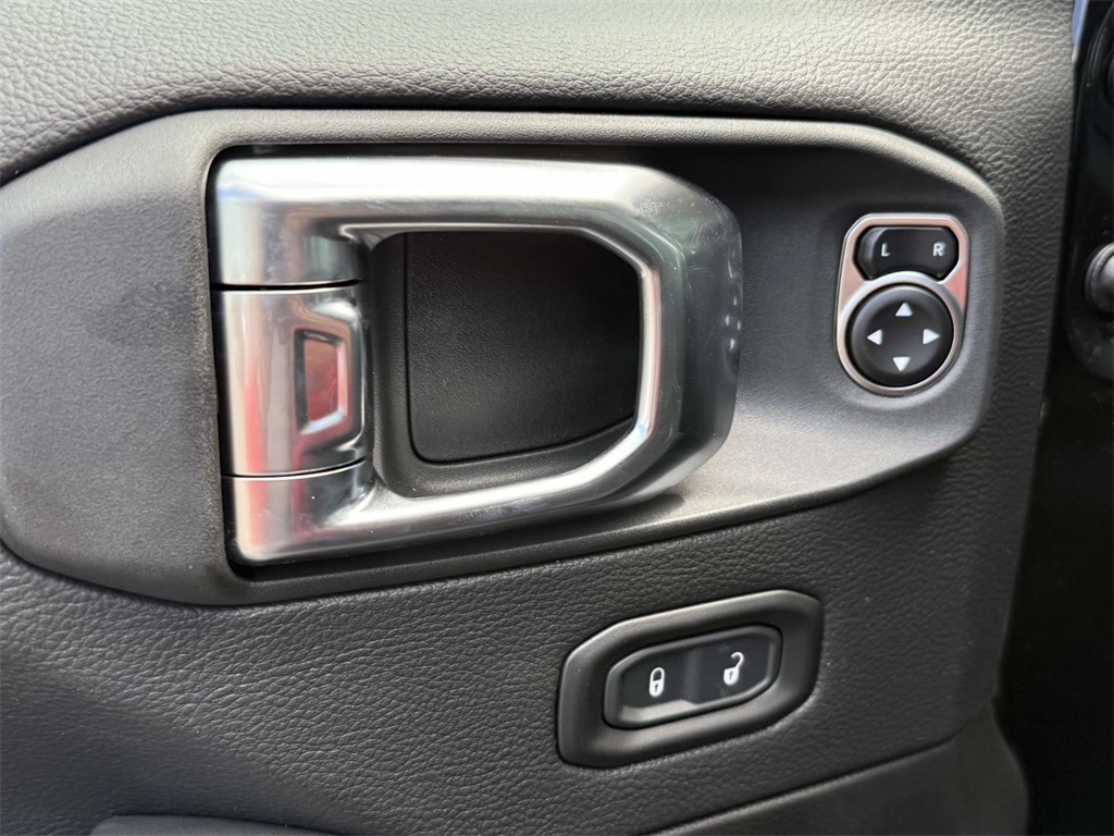 2025 Jeep Gladiator Sport photo 26