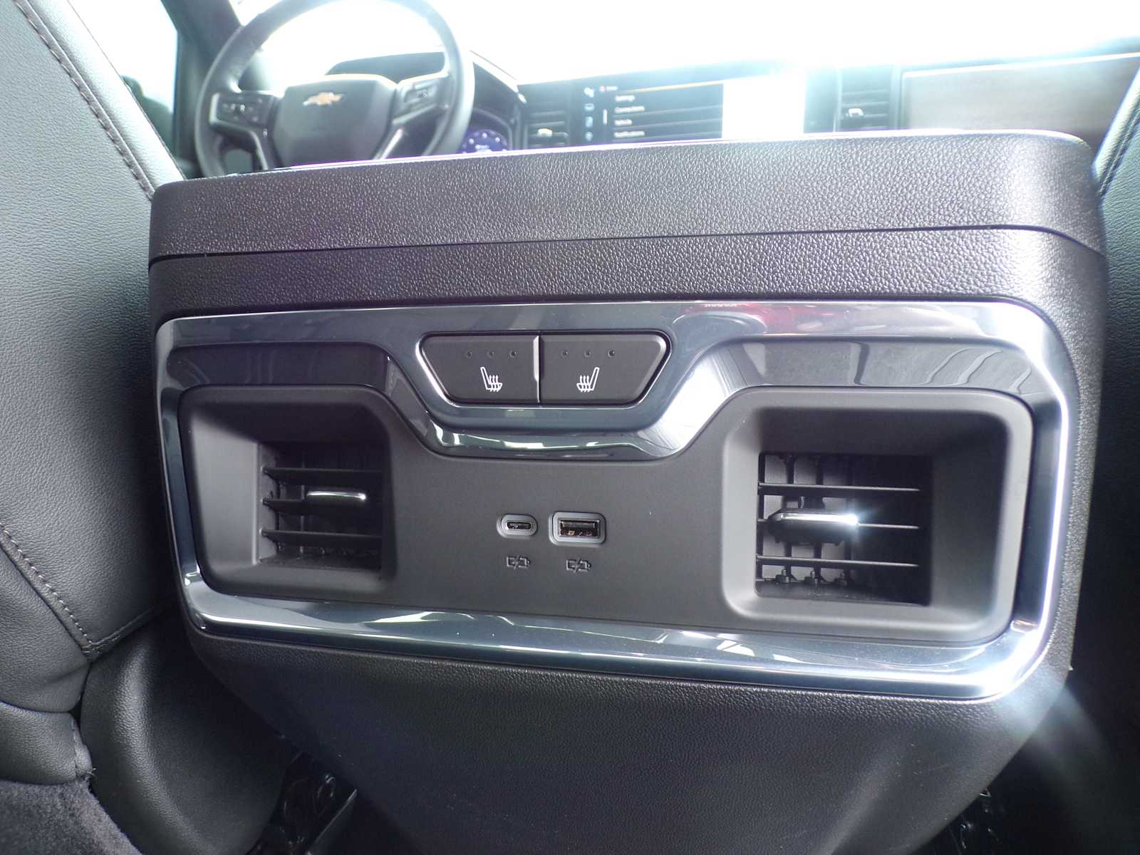 2024 Chevrolet Silverado 1500 High Country photo 19