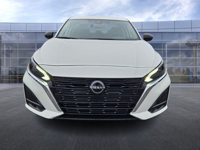 2024 Nissan Altima 2.5 S photo 2