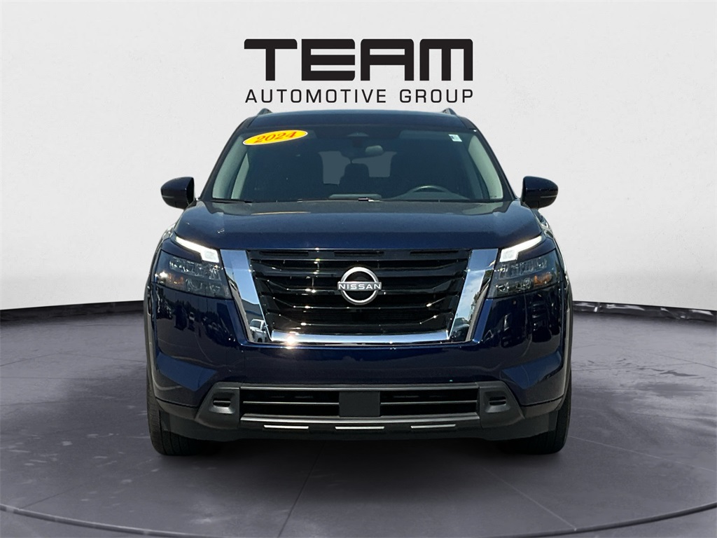 2024 Nissan Pathfinder SV photo 2