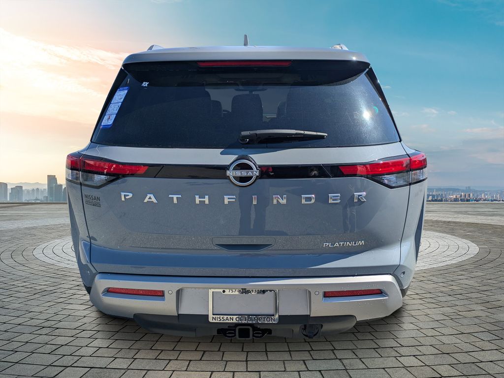 2025 Nissan Pathfinder Platinum photo 4
