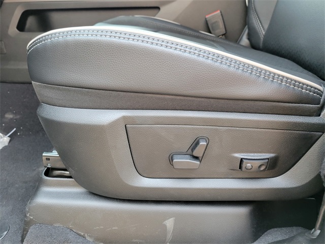 2025 Ram 2500 Laramie photo 14