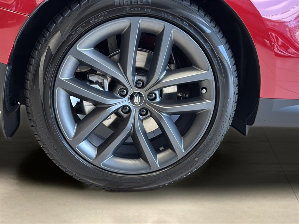 2025 Land Rover Range Rover Sport SE photo 15