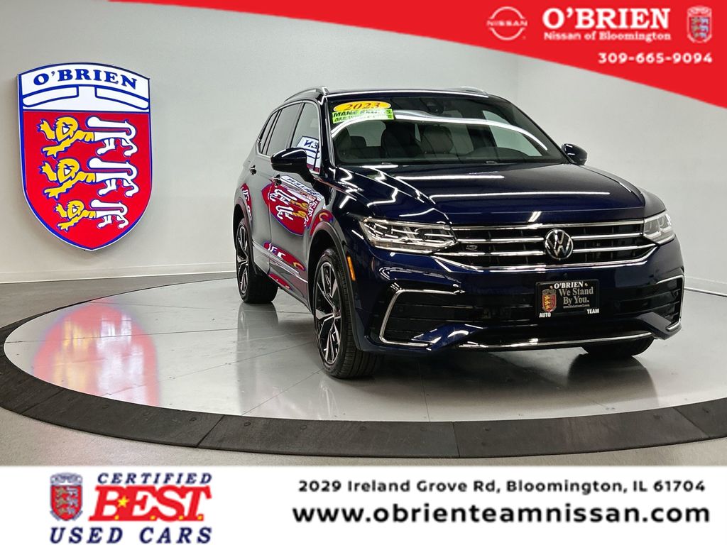 2023 Volkswagen Tiguan SEL R-LINE's photo