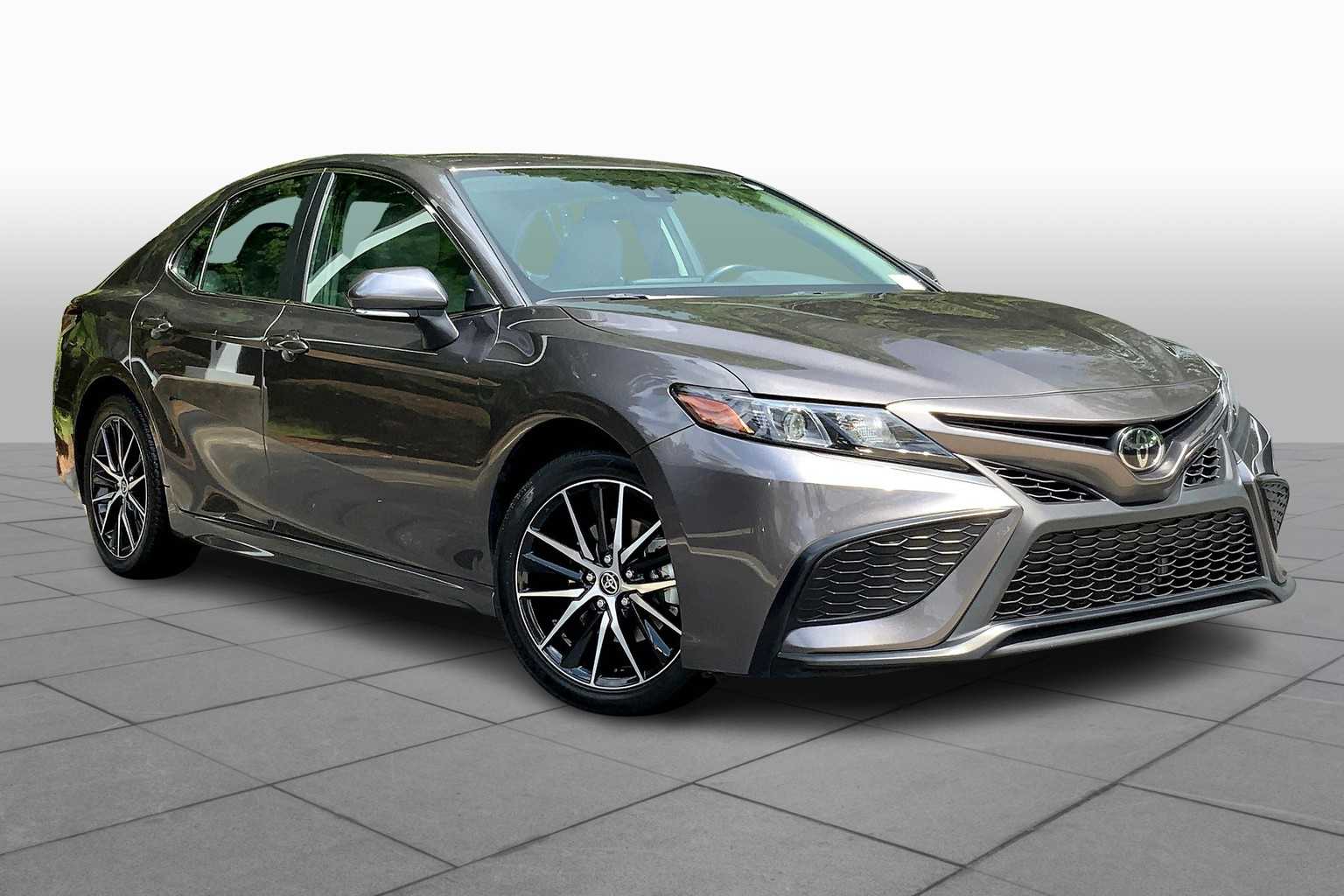 2024 Toyota Camry SE photo 2