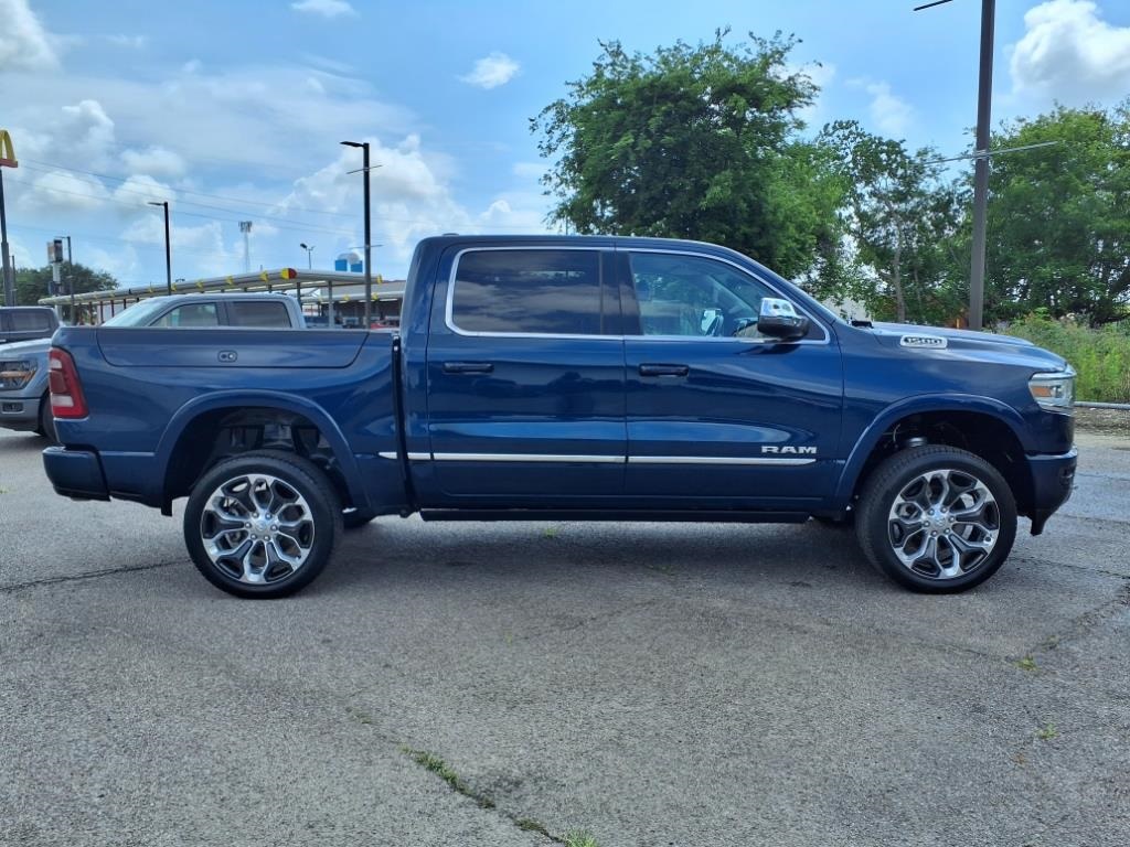 2023 Ram 1500 Limited photo 16