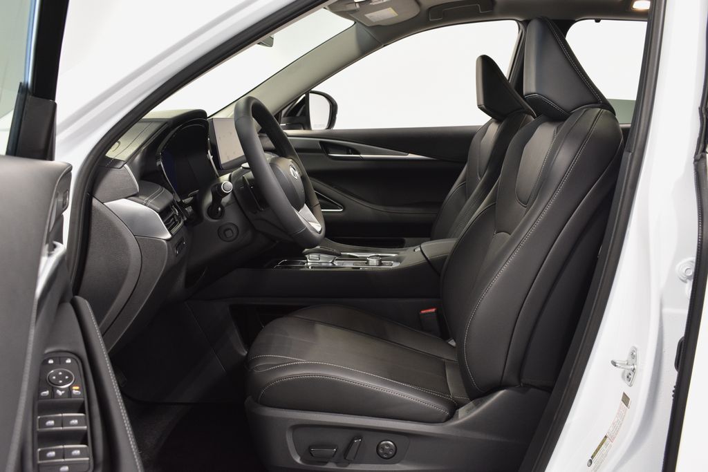 2026 Infiniti QX60 Luxe AWD photo 11
