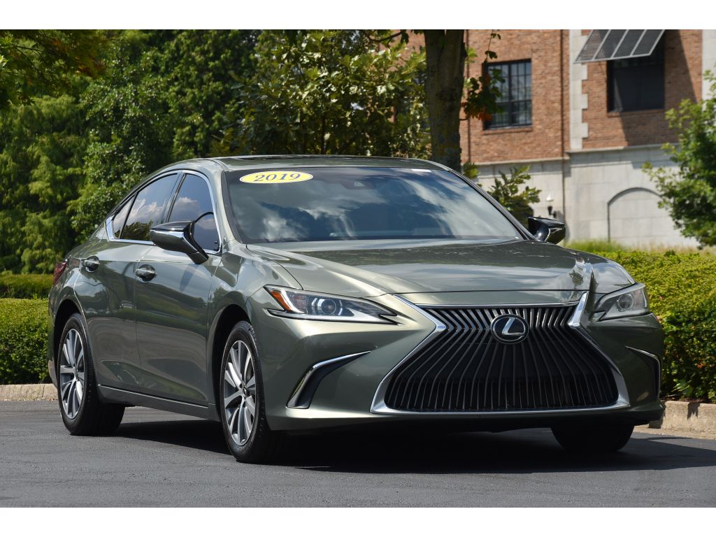 2019 Lexus ES 350 Base photo 2