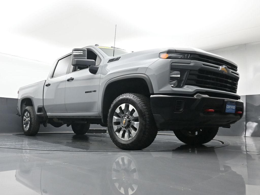 2024 Chevrolet Silverado 2500HD Custom photo 18