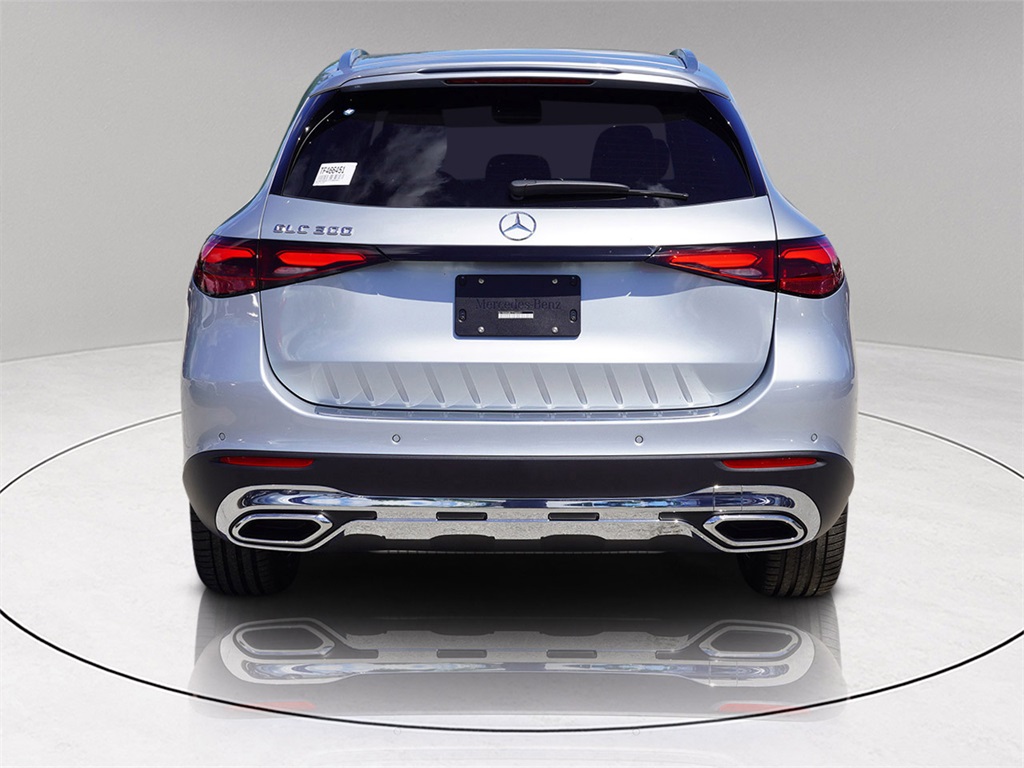 2026 Mercedes Benz GLC 300 photo 5