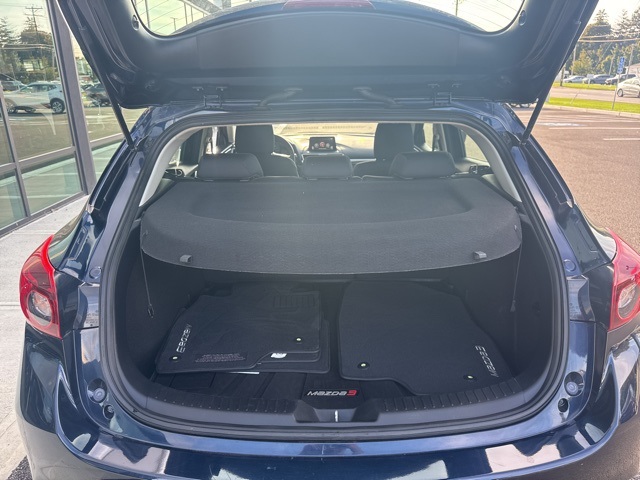 2017 Mazda Mazda3 Sport photo 4