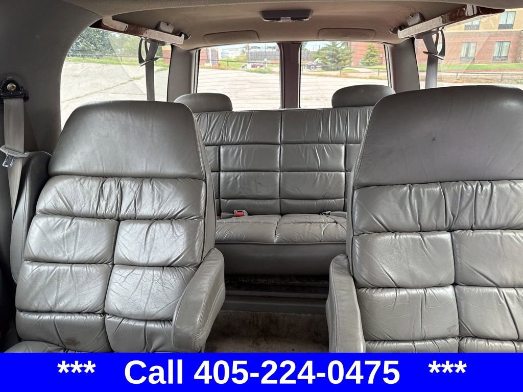 1996 Chevrolet Suburban 1500 photo 9