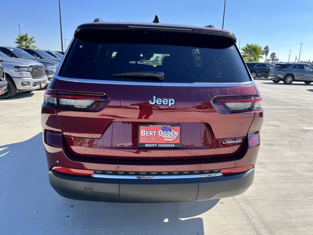 2025 Jeep Grand Cherokee Laredo X photo 4