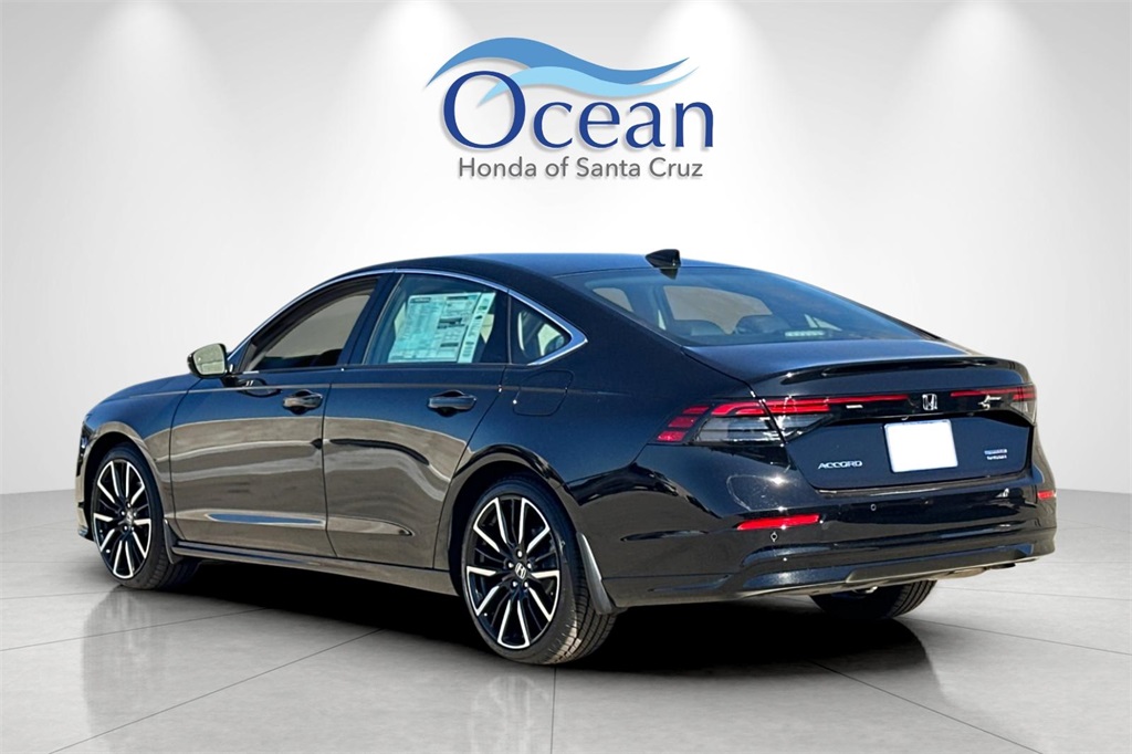 2025 Honda Accord Hybrid Touring photo 3