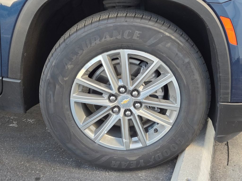 2022 Chevrolet Traverse Cloth photo 3