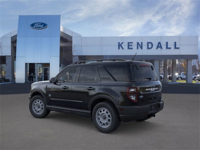 2024 Ford Bronco Sport Outer Banks photo 2