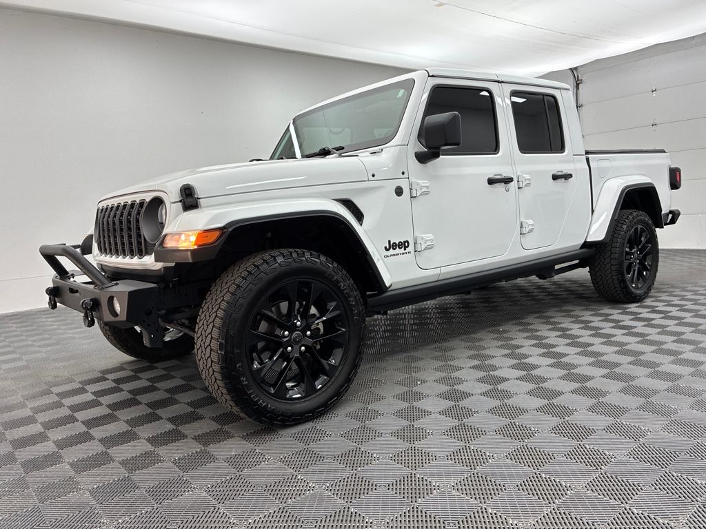 2024 Jeep Gladiator Sport photo 3