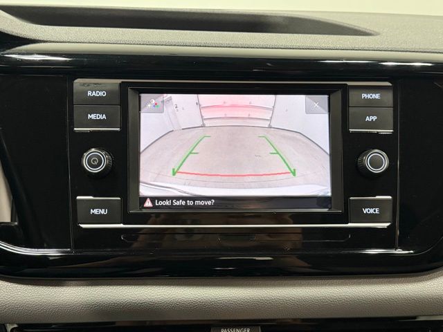 2022 Volkswagen Taos S photo 19