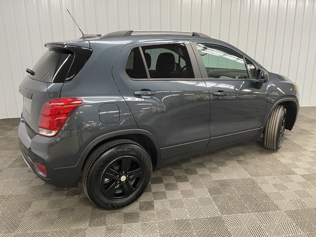 2022 Chevrolet Trax LT photo 3