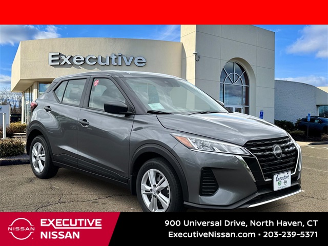 2025 Nissan KICKS PLAY Base's photo