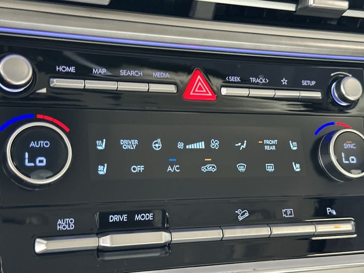2025 Hyundai Santa Fe Calligraphy photo 17