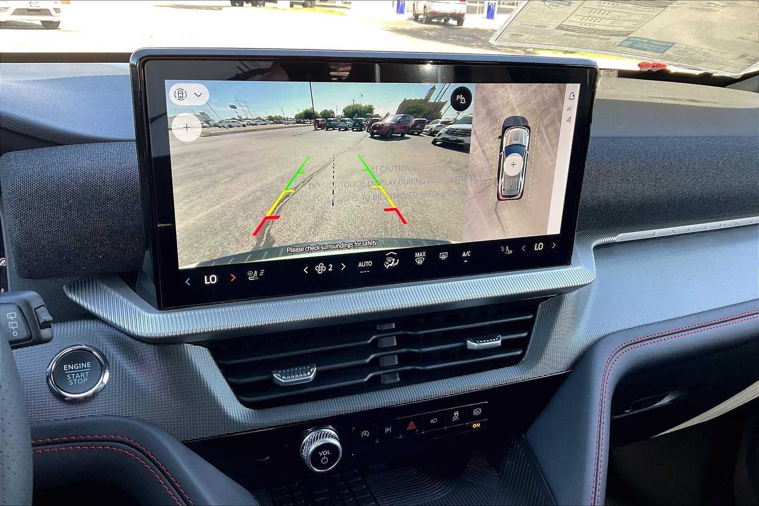 2025 Ford Explorer ST-Line photo 14
