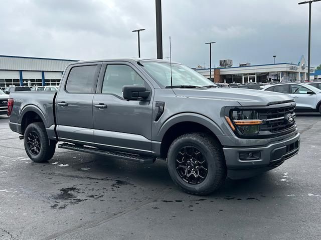 2025 Ford F-150 XLT photo 12