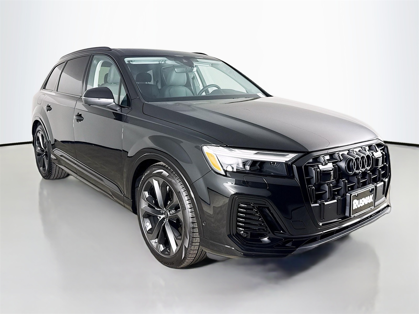 2025 Audi Q7 Premium Plus's photo