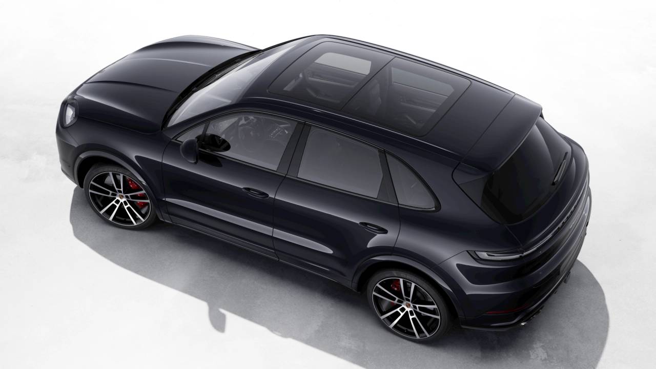 2026 Porsche Cayenne S photo 3