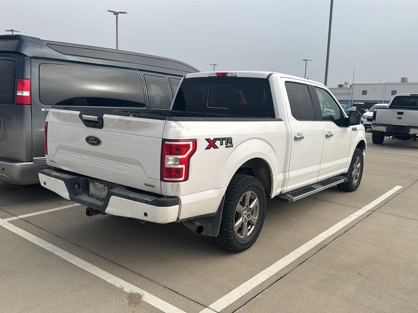 2020 Ford F-150 XLT photo 2
