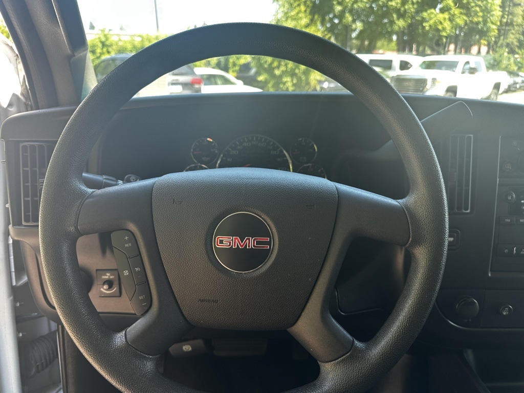 2022 Gmc Savana 2500 photo 15