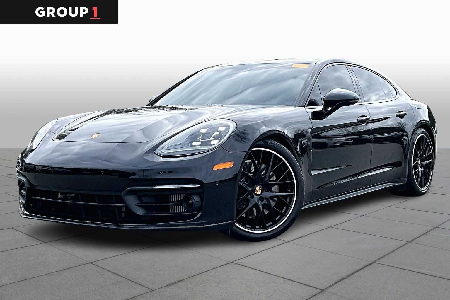 2023 Porsche Panamera Platinum Edition's photo