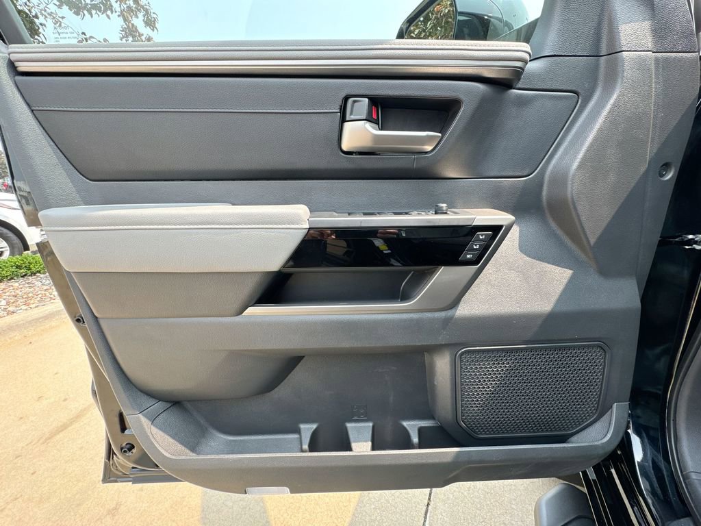 2025 Toyota Tundra Limited photo 21