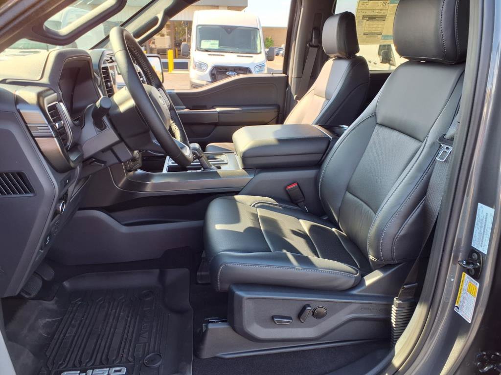 2025 Ford F-150 Lariat photo 4
