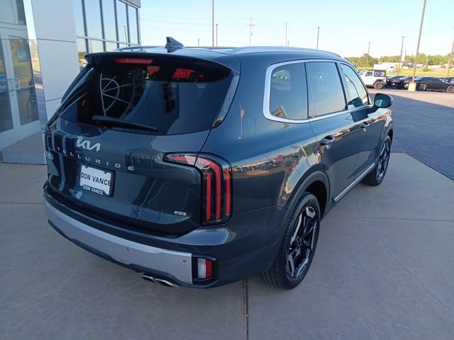 2024 Kia Telluride EX photo 2