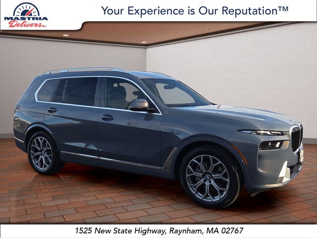 2024 BMW X7 40i's photo
