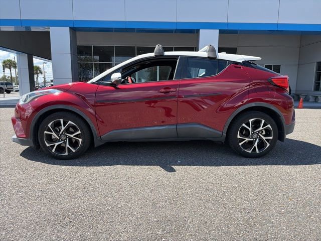 2018 Toyota C-HR XLE Premium photo 3