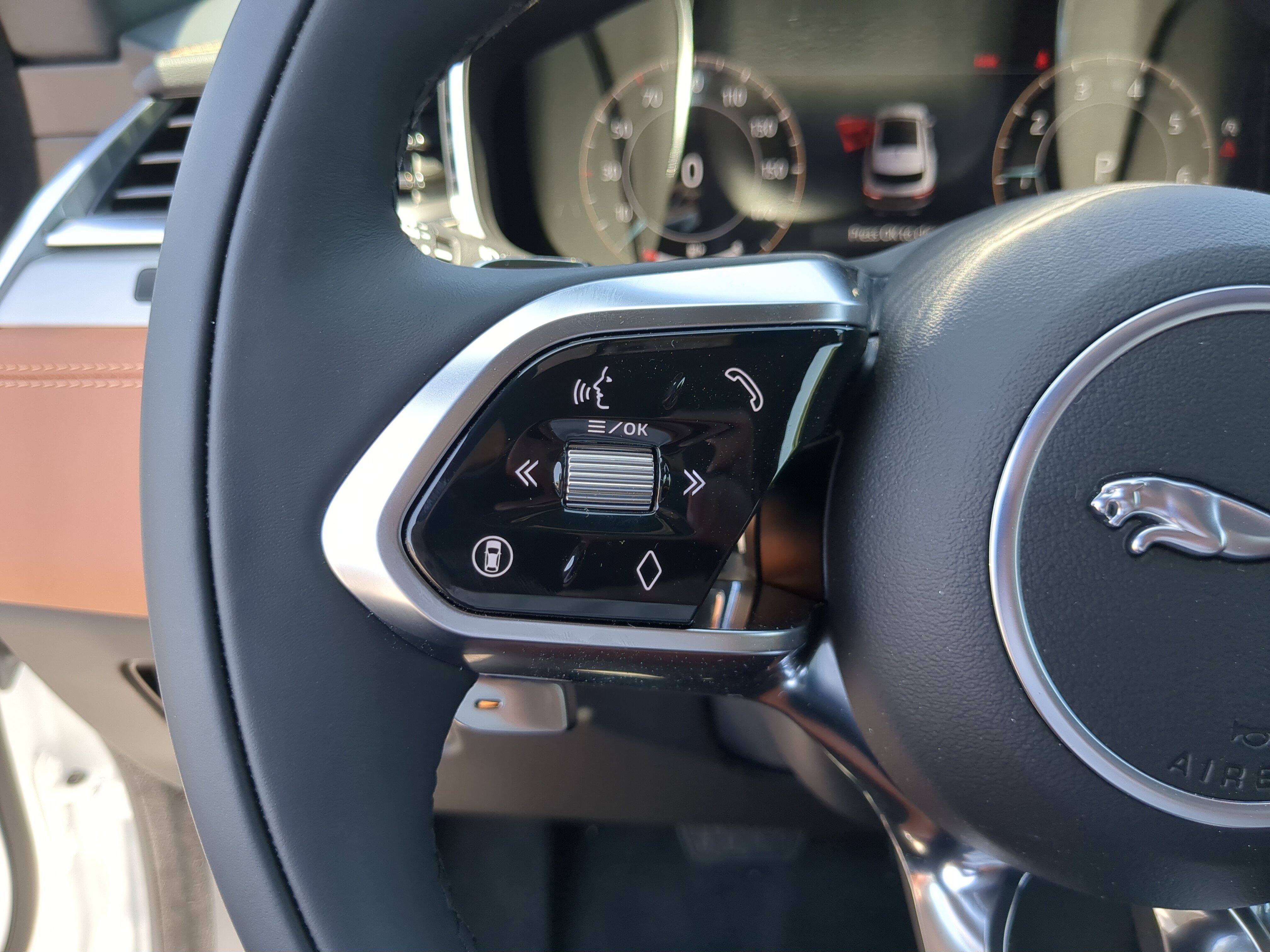 2026 Jaguar F-PACE P400 R-Dynamic S photo 18