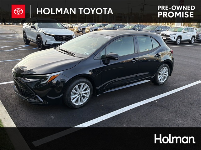 2024 Toyota Corolla Hatchback SE's photo