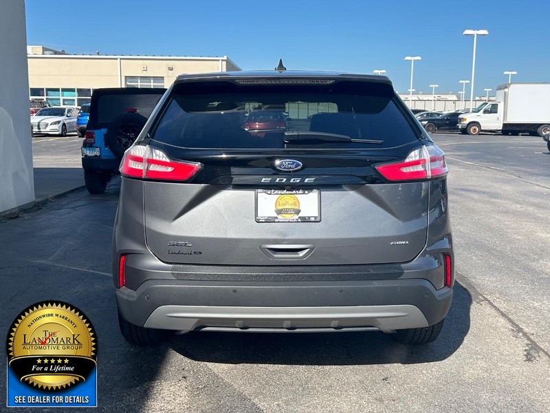 2023 Ford Edge SEL photo 7
