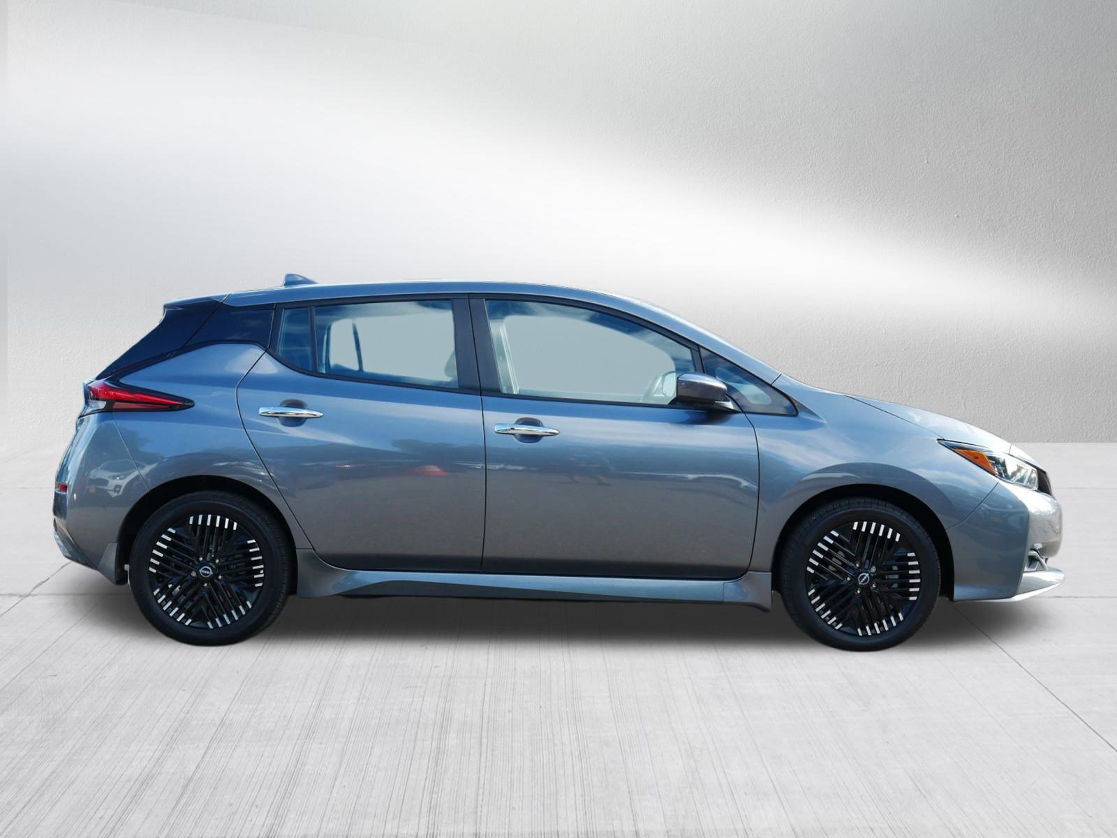 2024 Nissan Leaf SV Plus photo 8