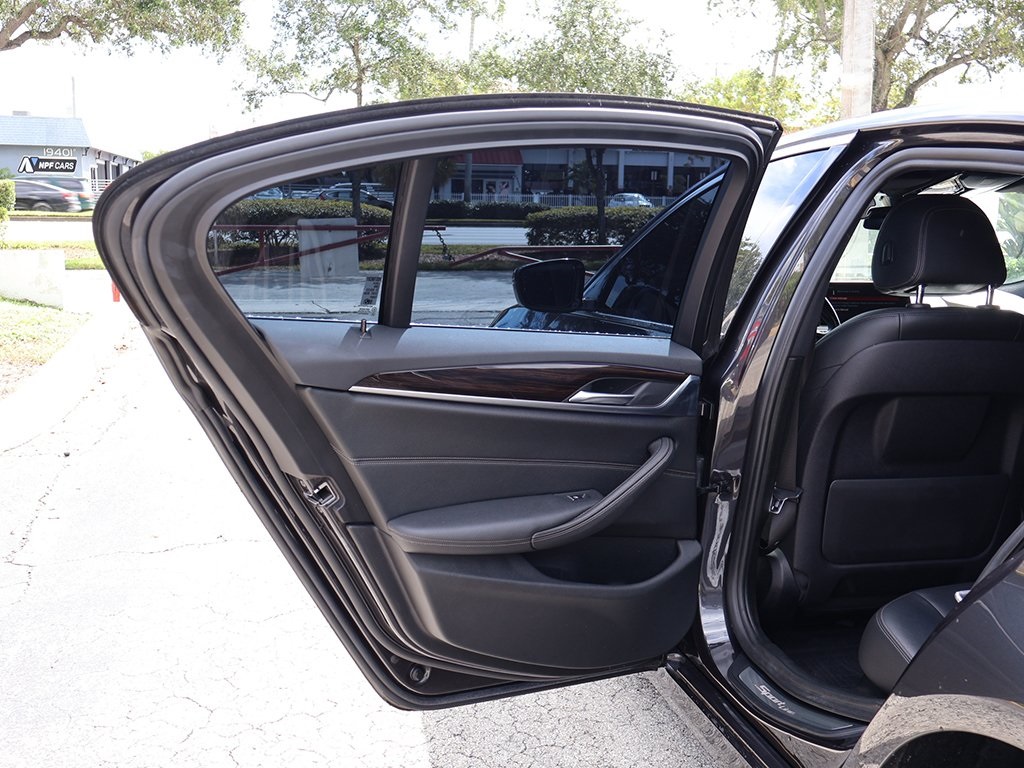 2019 Bmw 530i Sedan photo 26