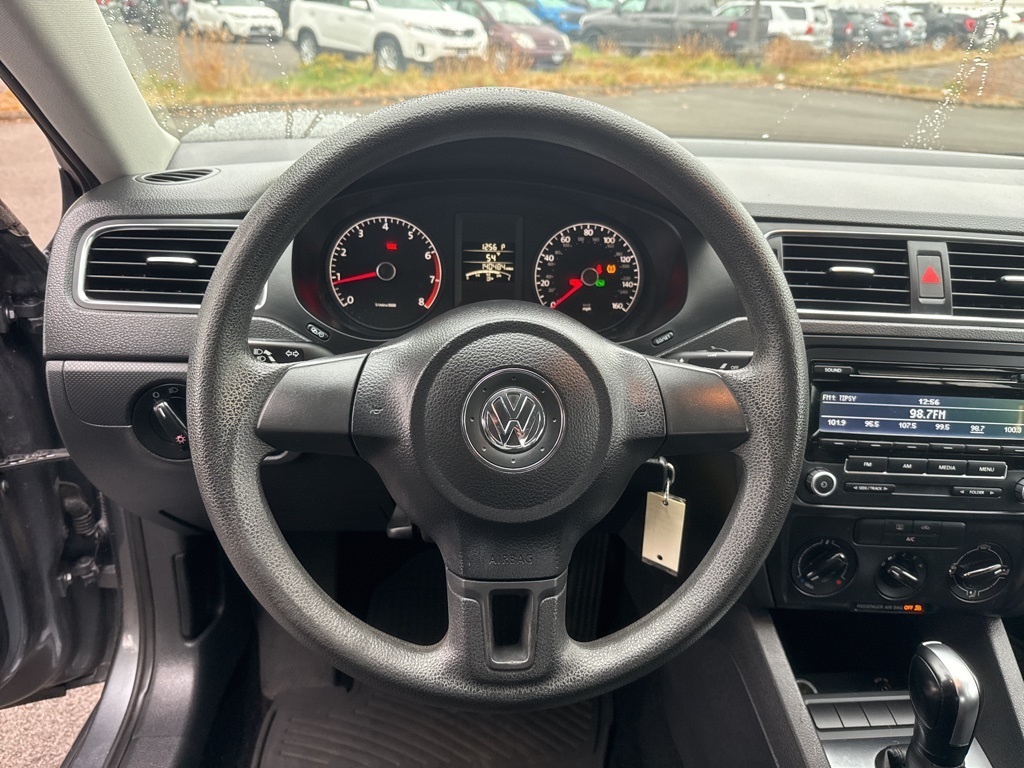 2013 Volkswagen Jetta 2.0 Base photo 23