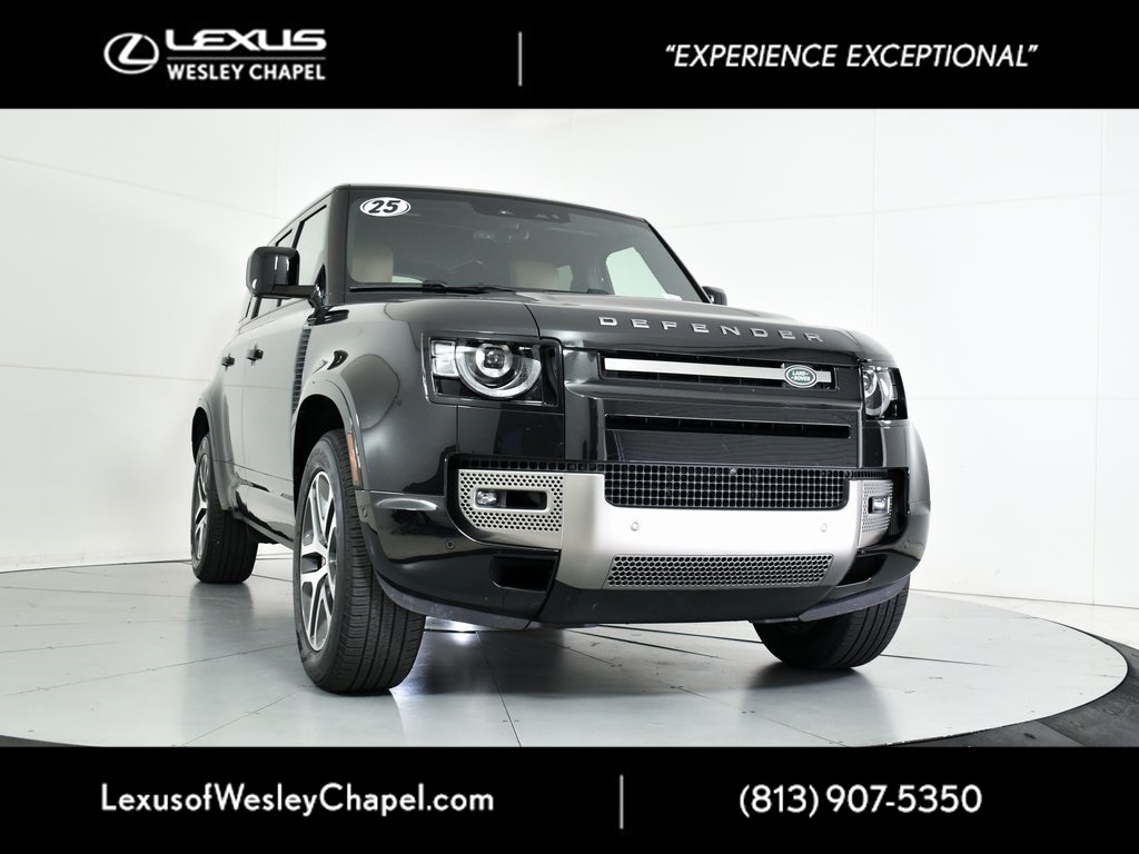 2025 Land Rover Defender X-Dynamic SE's photo