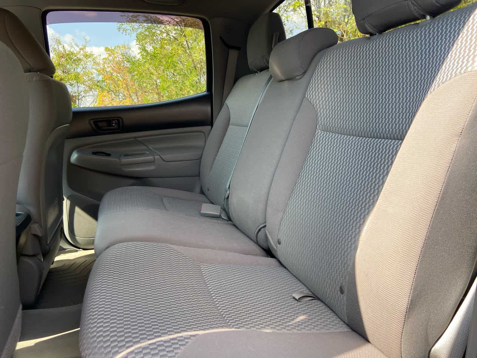2015 Toyota Tacoma Base photo 9
